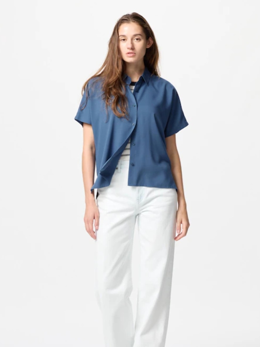 Uniqlo Short-Sleeve Button-Down Shirt in Blue